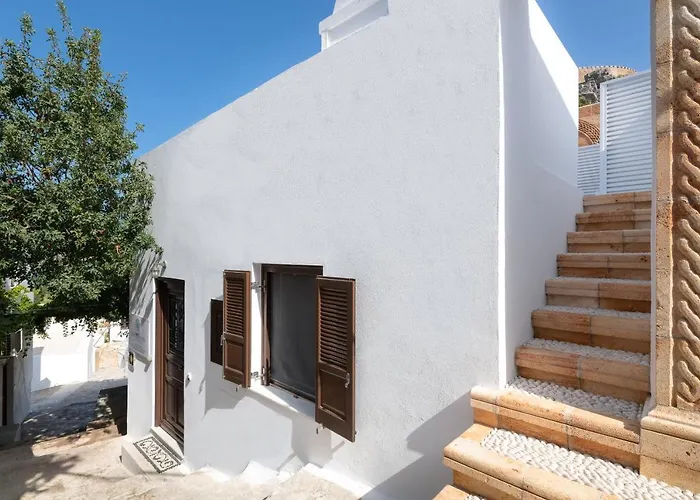 Shore Junior Lindos (Rhodes)